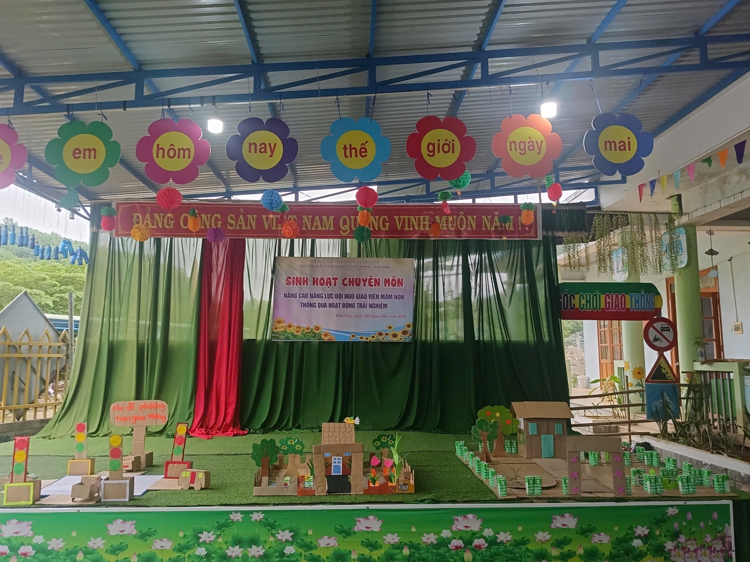 Sinh hoạt chuyên môn “Nâng cao năng lực đội ngũ giáo viên mầm non thông qua hoạt động trải nghiệm”